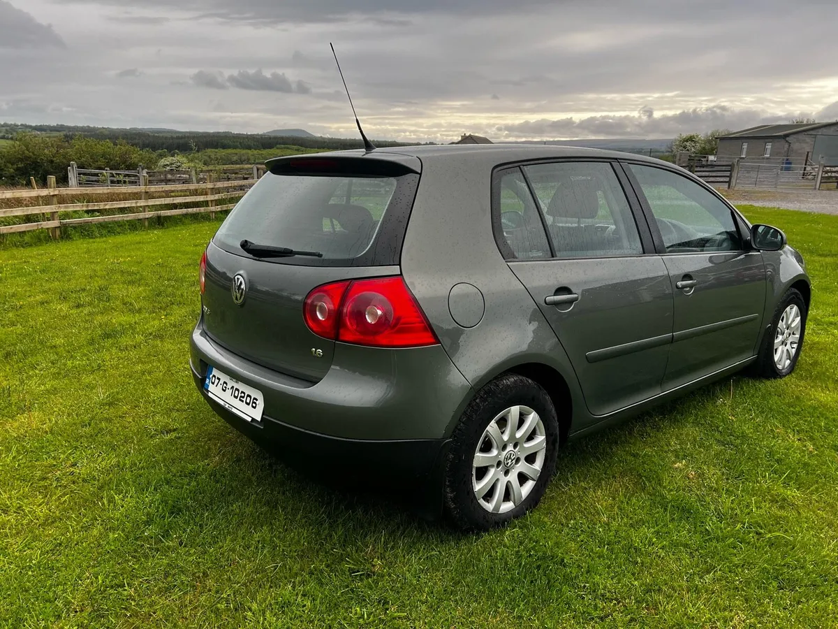 Volkswagen Golf 1.6 Comf 102BH - Image 4