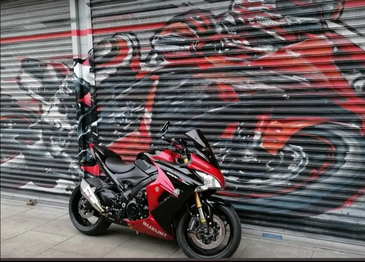 Suzuki GSXF S1000 - Image 1