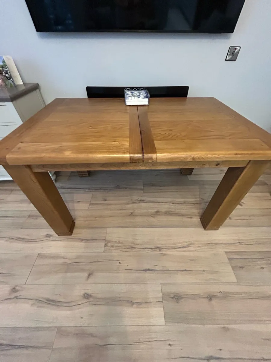 Dining room table and chairs - Image 2
