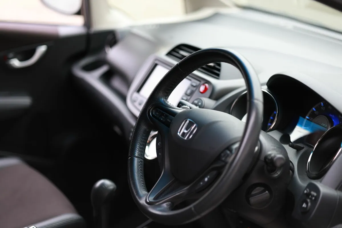 Honda Fit 2014 - Image 2