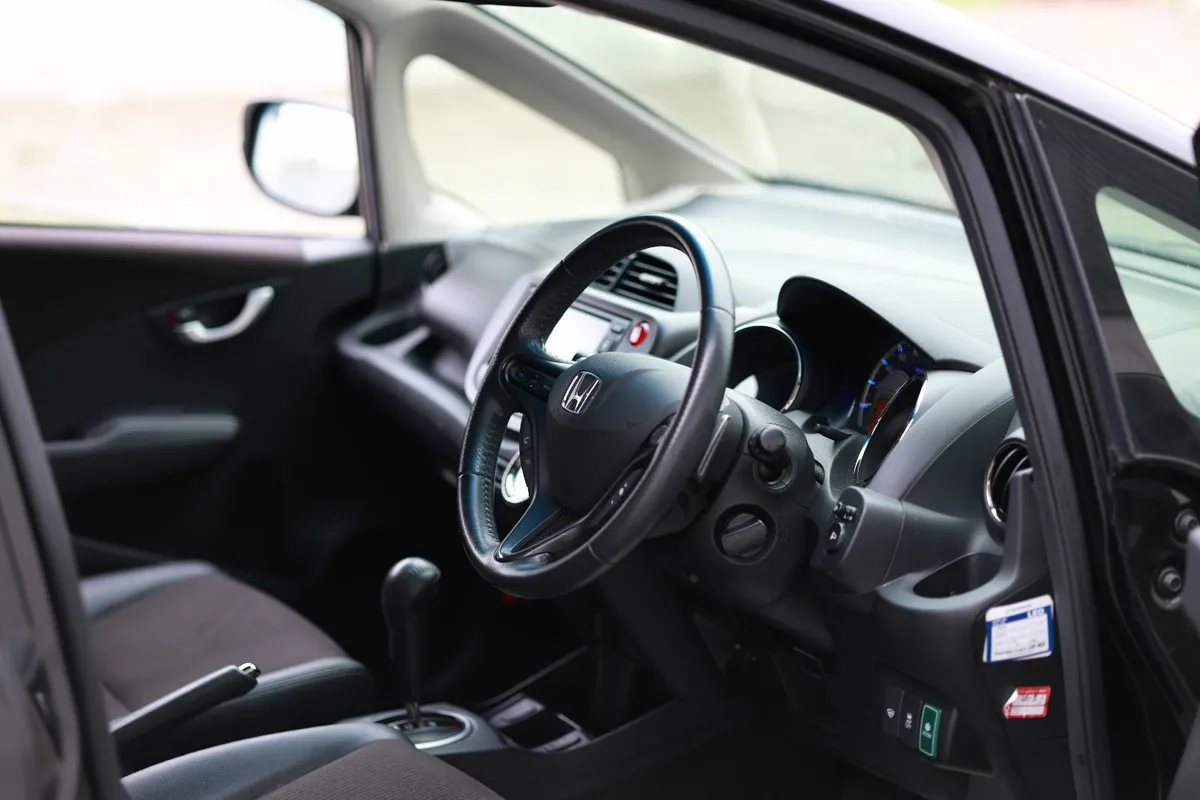 Honda Fit 2014 - Image 4