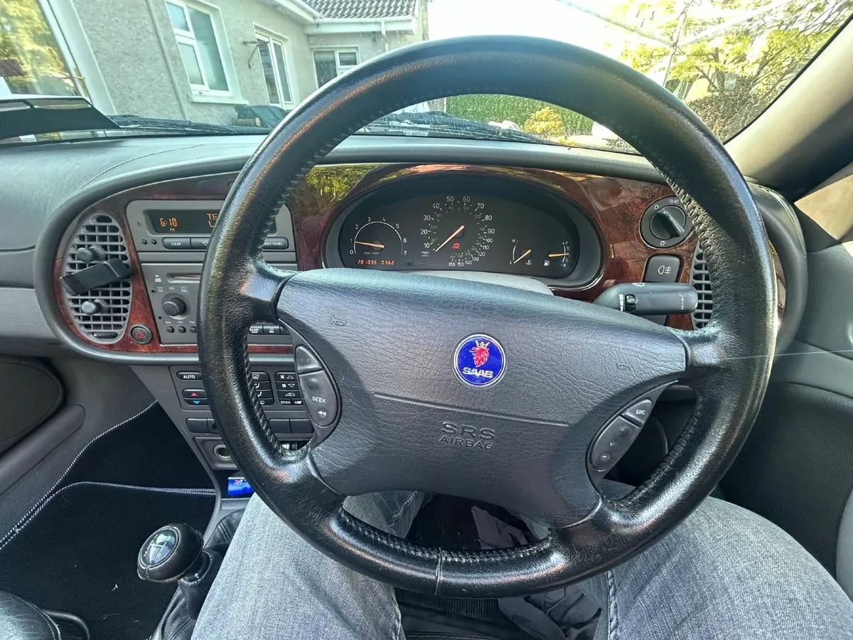 Car - Image 3
