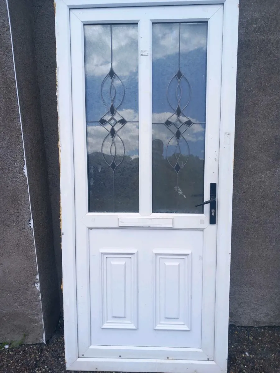 Pvc door and frame two keys - Image 1
