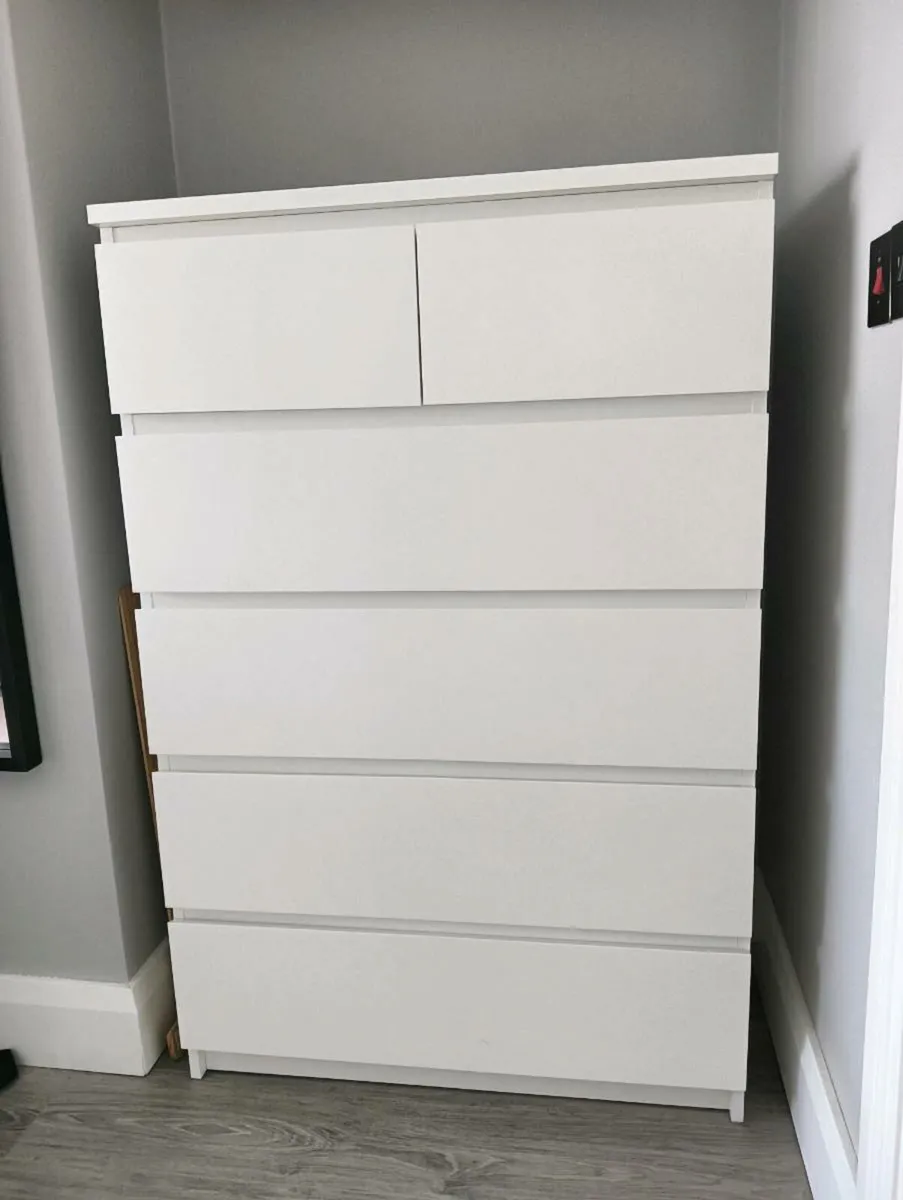 Chest of drawers - Image 2