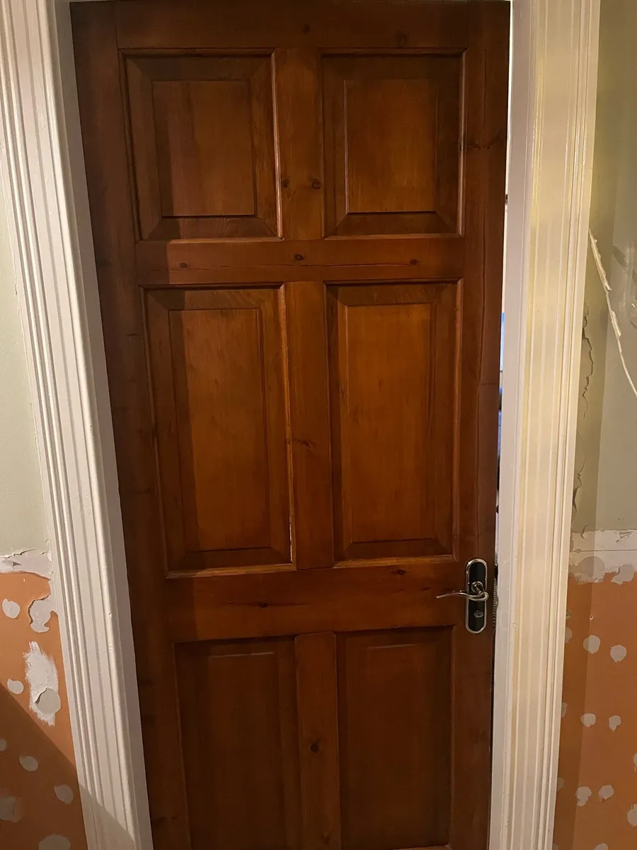 Solid Red Deal Doors with Cedar Panels x 10 - Image 2