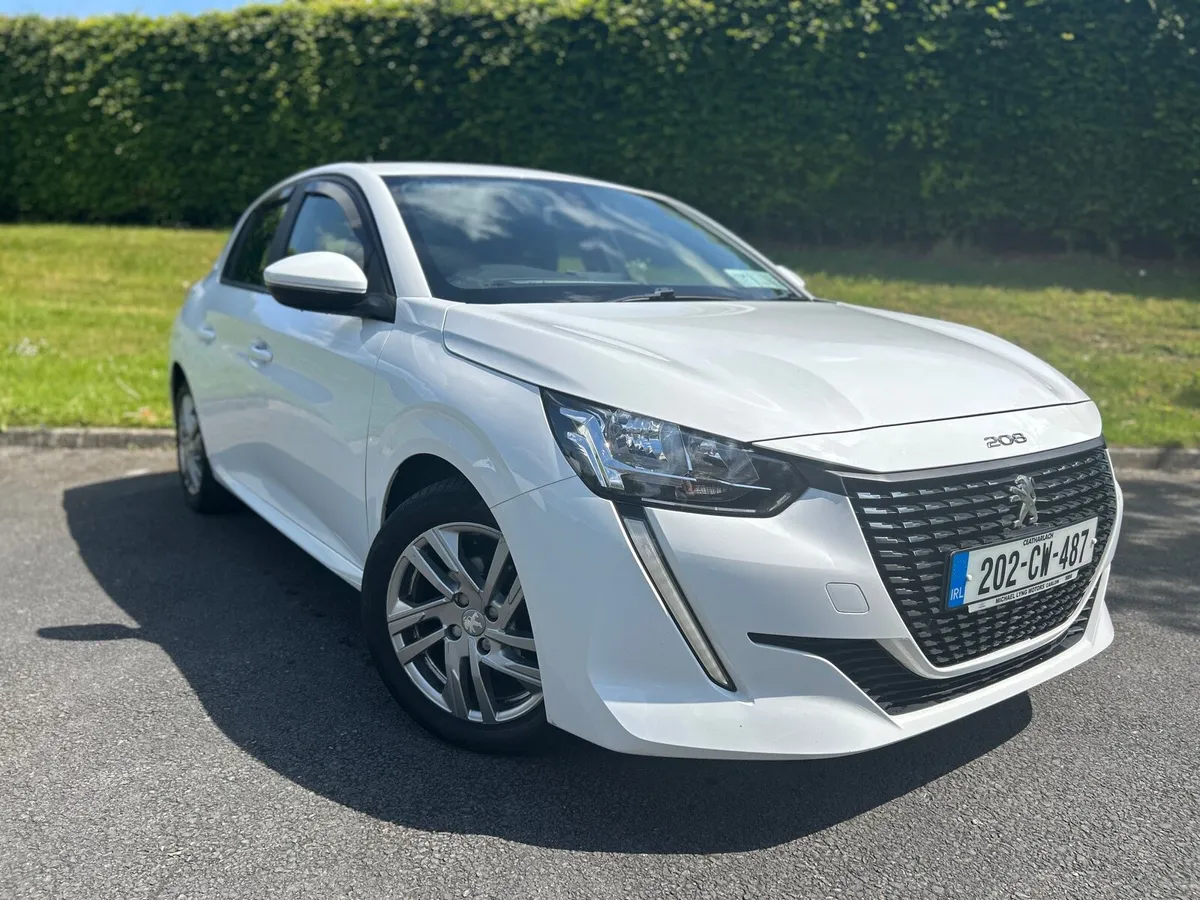 Peugeot 208 1.2 petrol  immaculate condition - Image 1