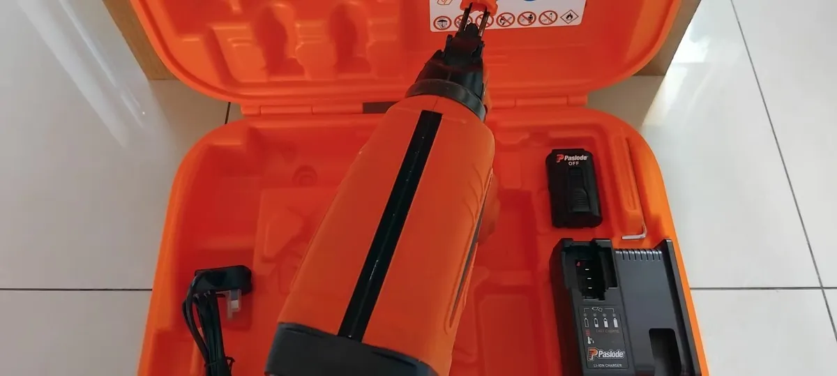 Paslode im65 F16 2nd fix Nail Gun"Fully Serviced" - Image 4