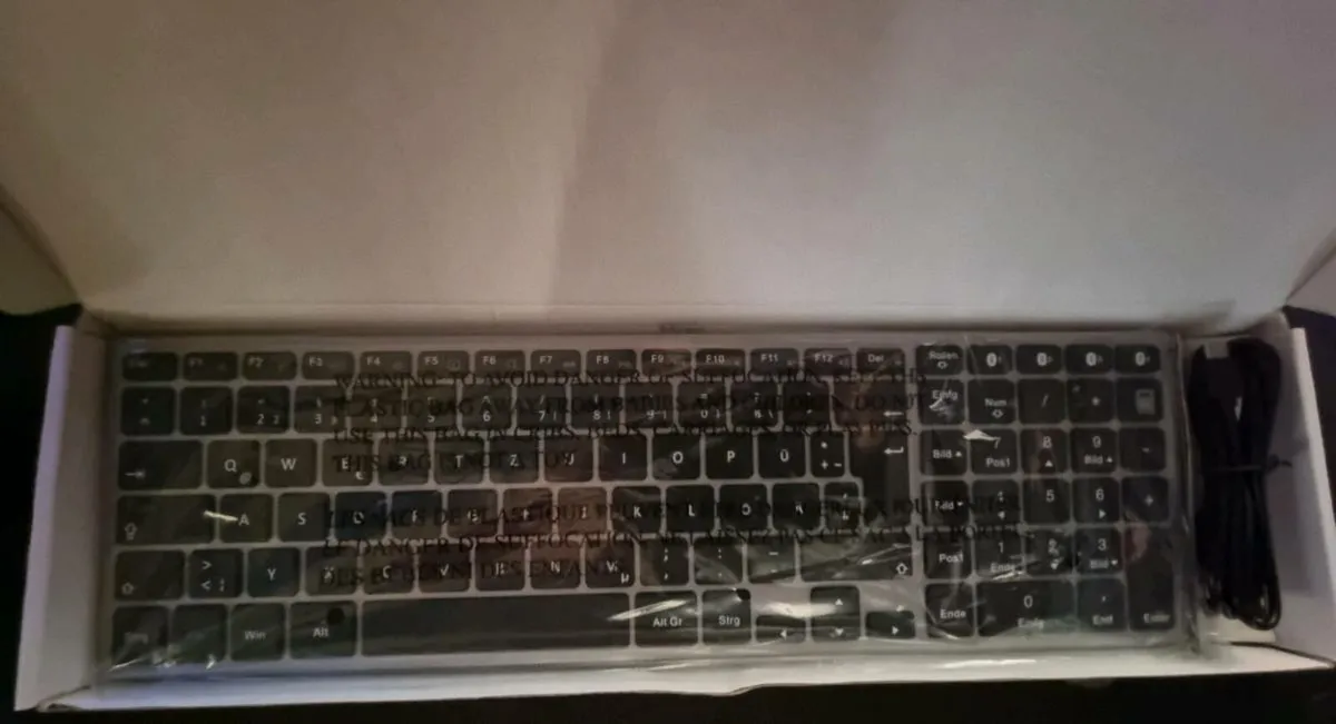 Seenda Bluetooth Keyboard Rechargeable - Image 2