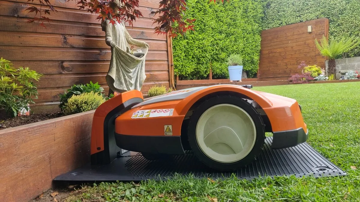Stihl iMow 632.1 C Robot Mower - Image 2