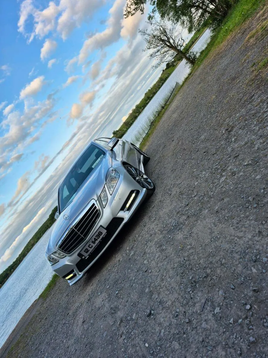MERCEDES E250 AMG - Image 3