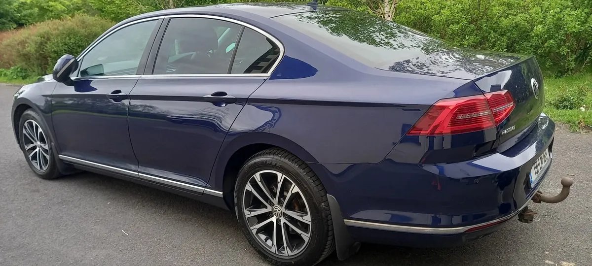 Volkswagen Passat 2019 - Image 4