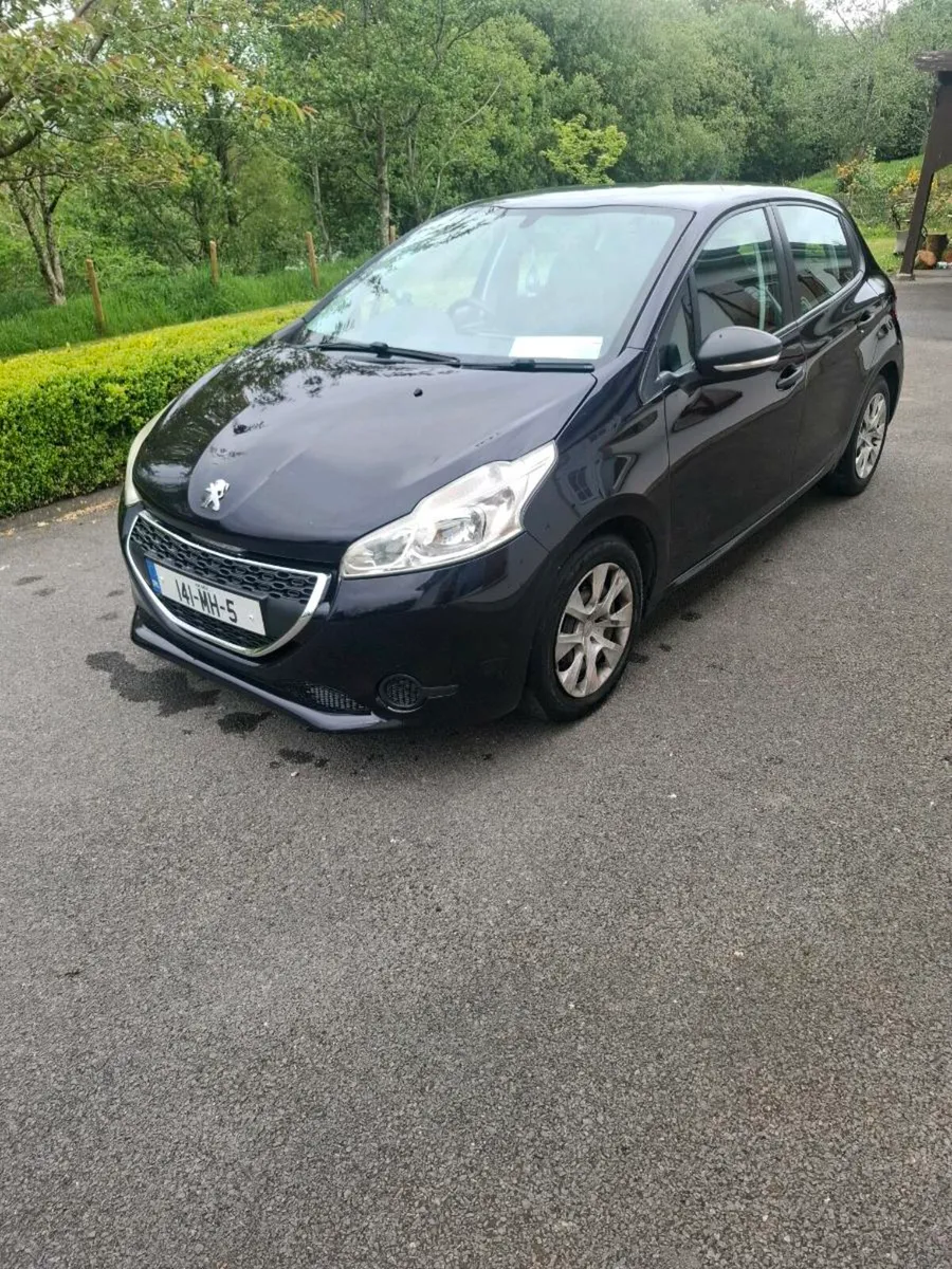Peugeot 208 - Image 1
