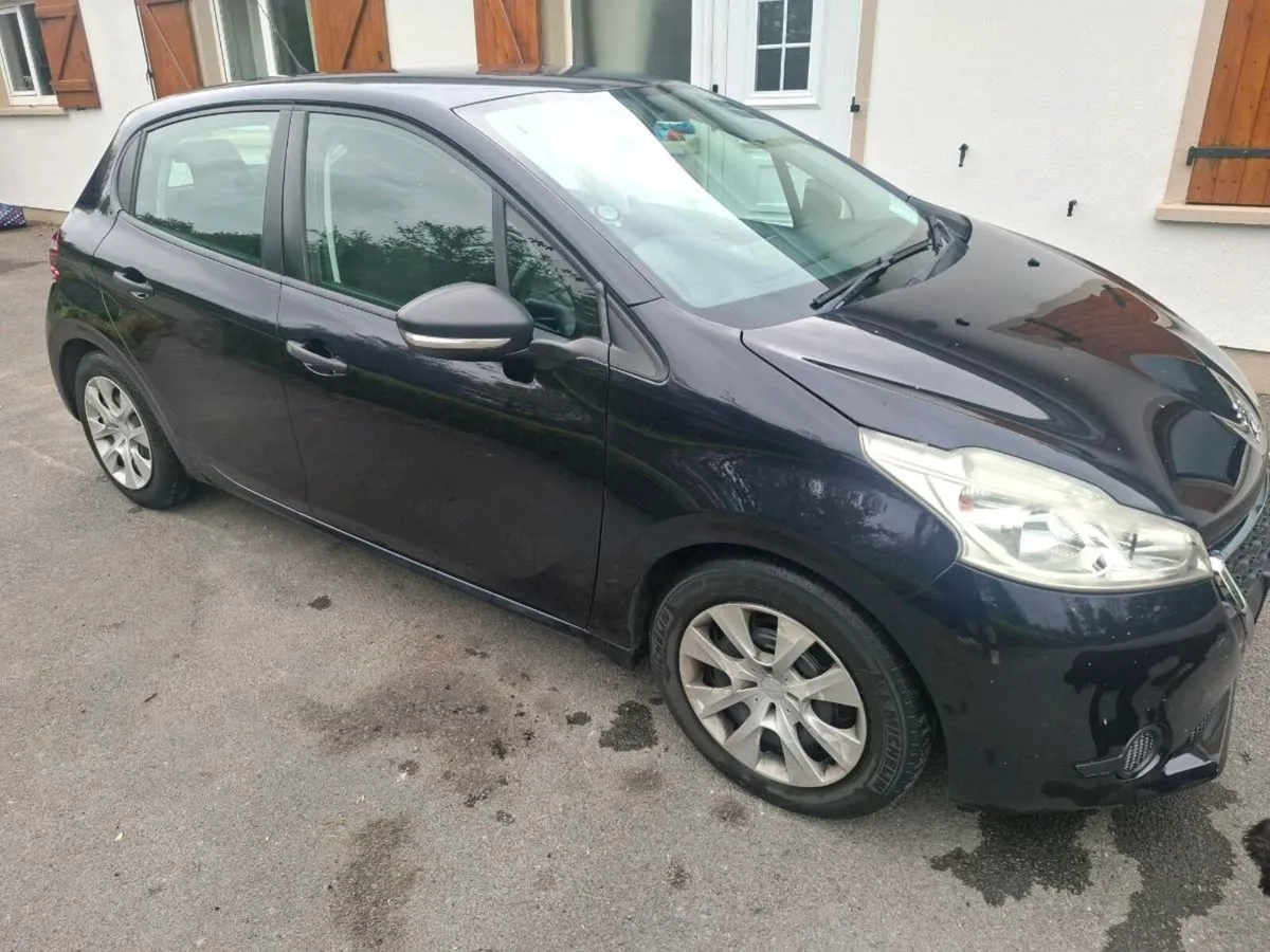Peugeot 208 - Image 3