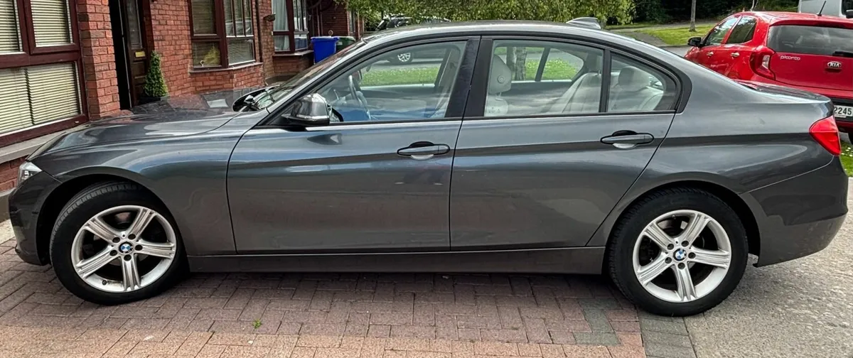 BMW 3-Series 2015 - Image 3