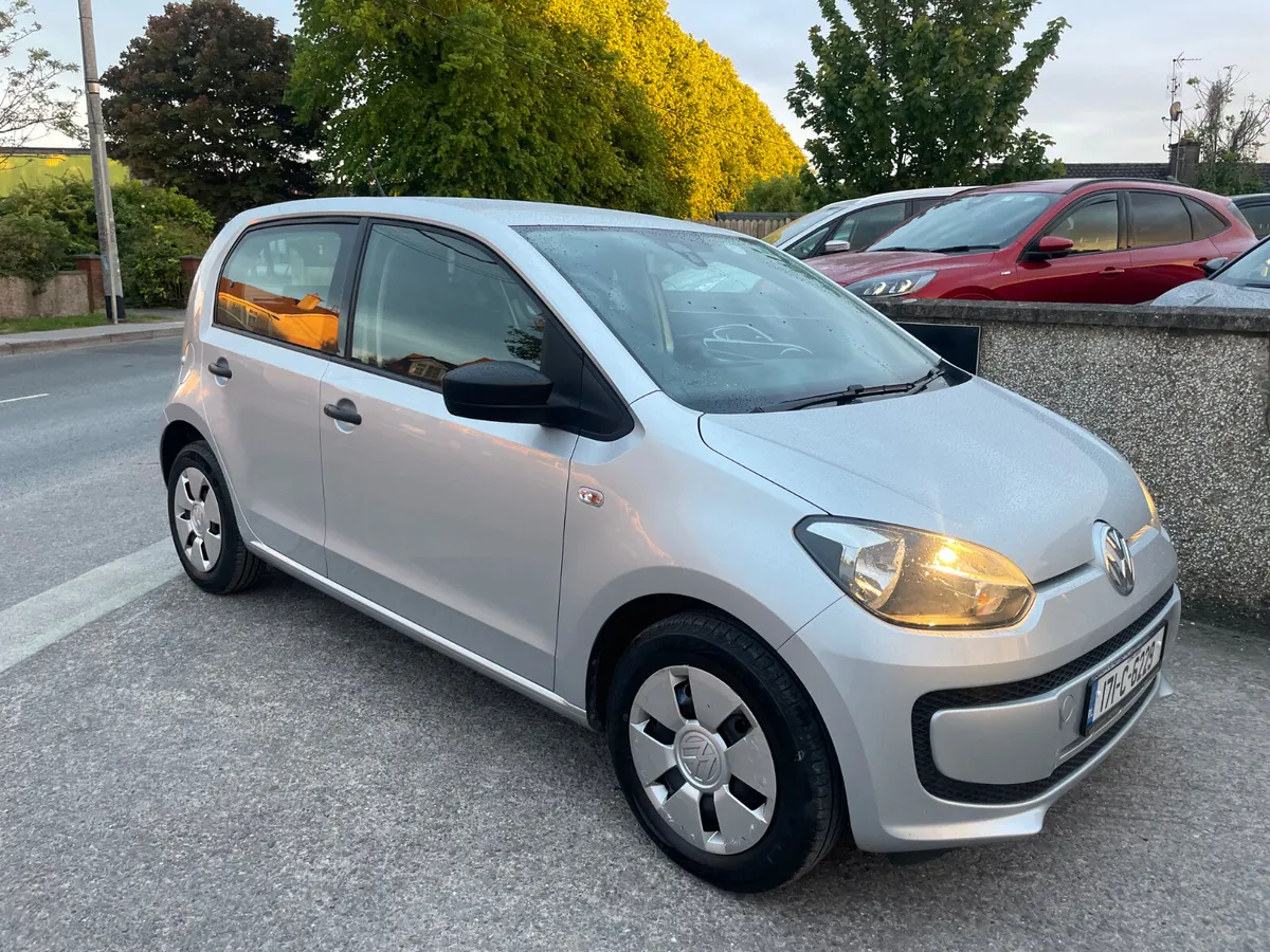 Volkswagen Up 1.0 - Image 1