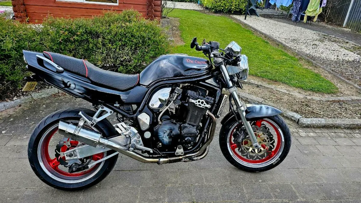 Suzuki bandit - Image 1