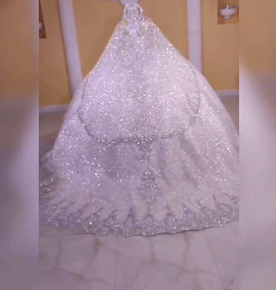Wedding dress - Image 2