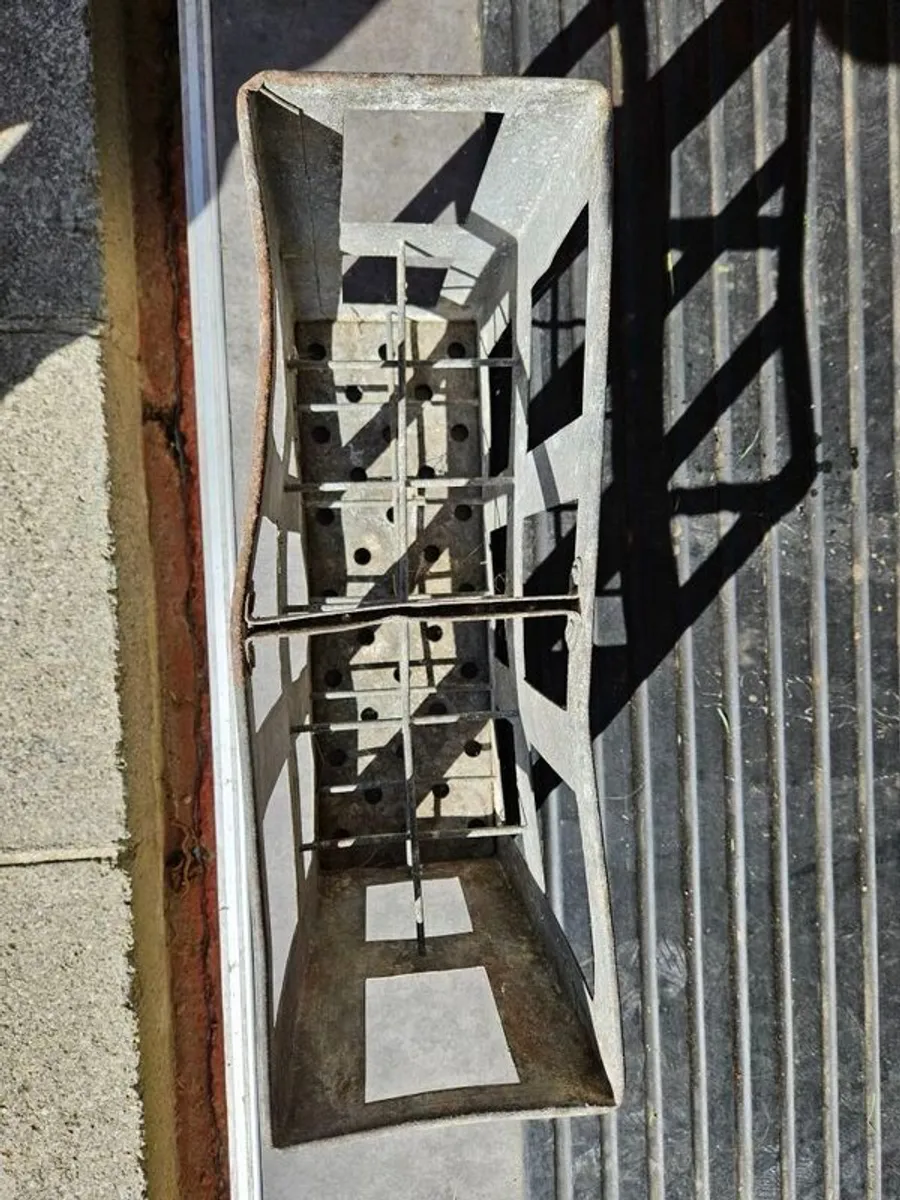 Esso Oil Bottle Crate - Image 2