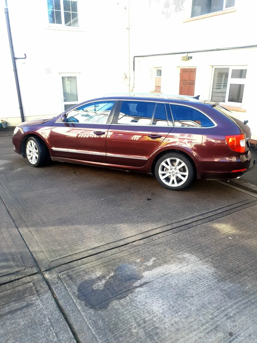 Skoda Superb 2015 - Image 4