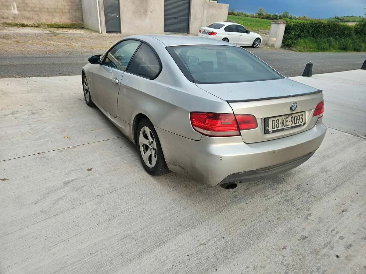 BMW 320d e92 2008 - Image 4