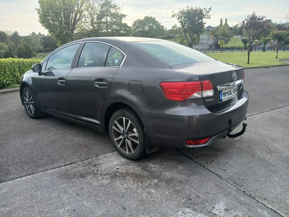 Toyota Avensis 2015 - Image 2
