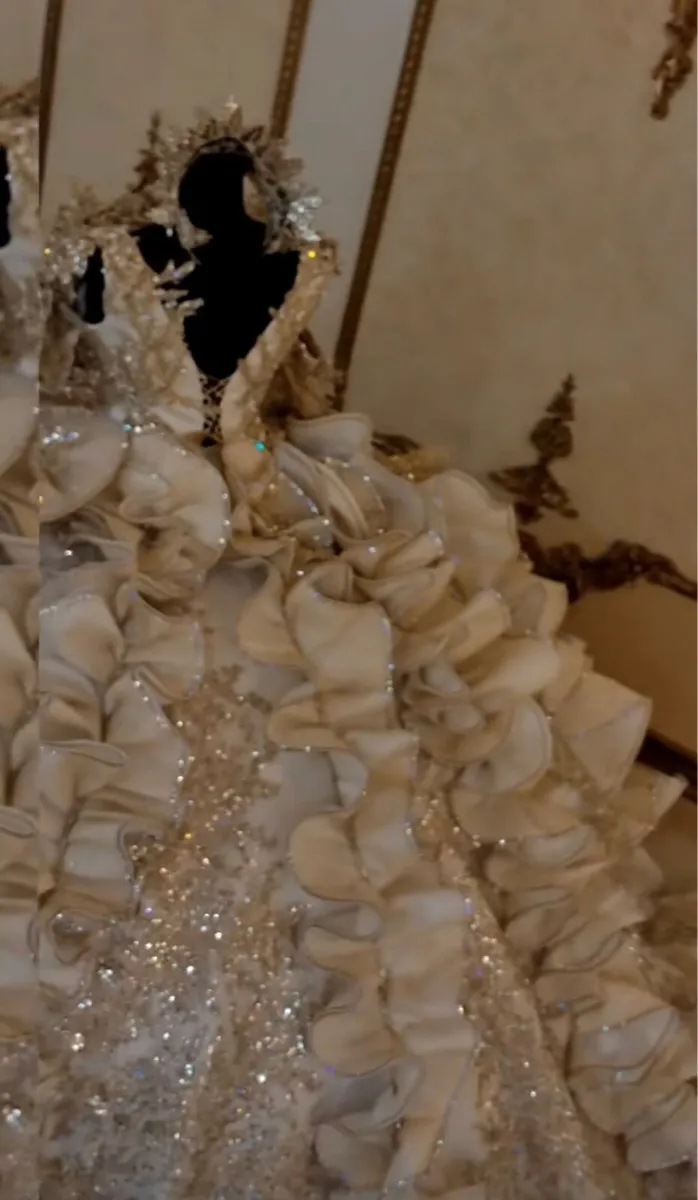Wedding dress - Image 1