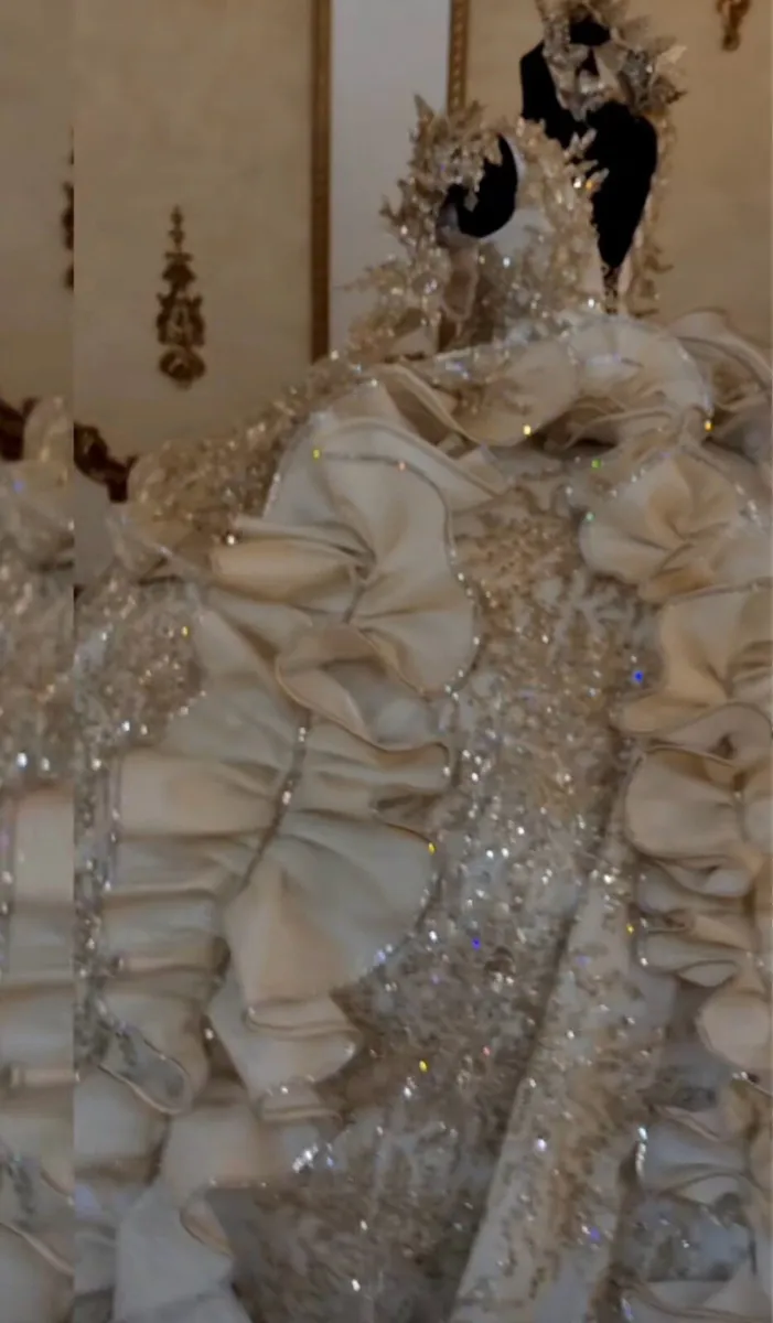 Wedding dress - Image 4