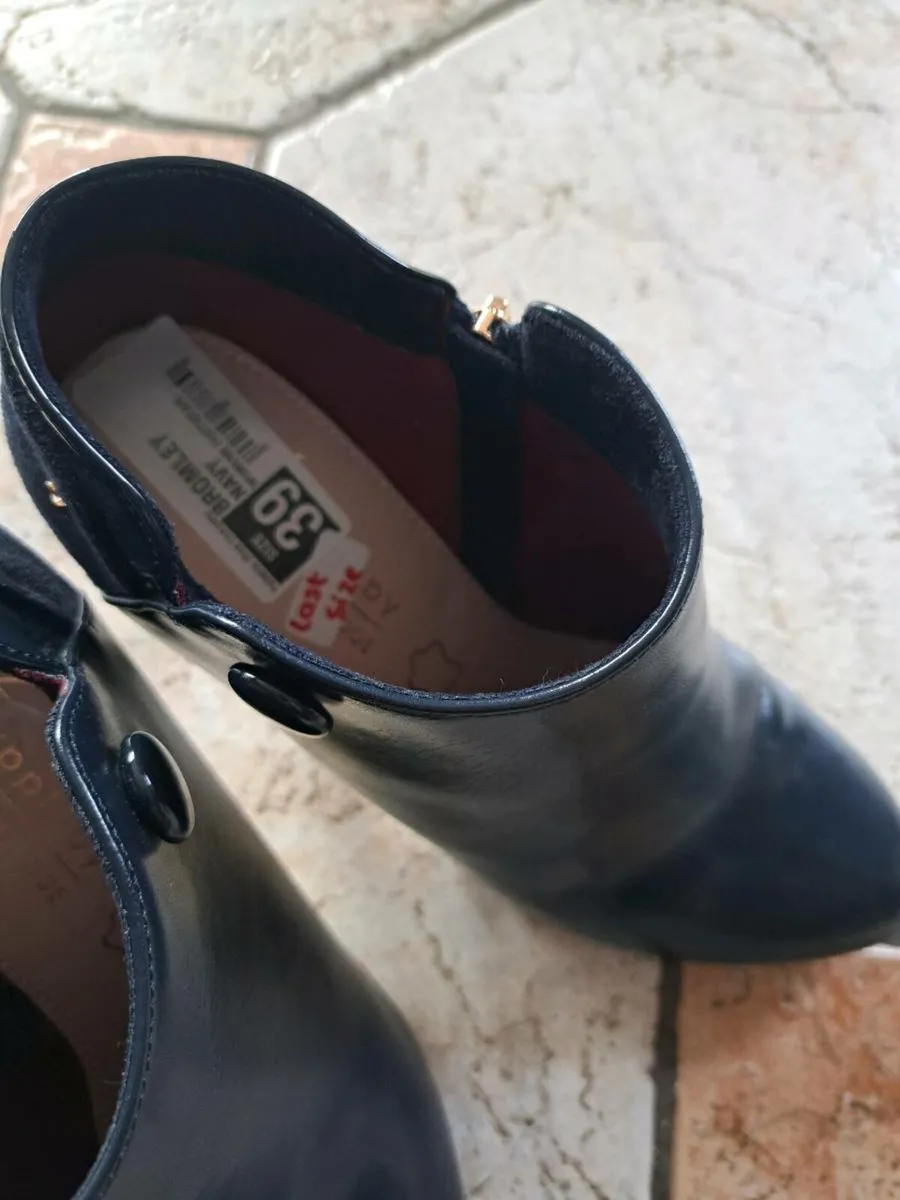 Ladies ankle boots - Image 3