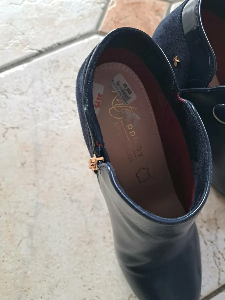 Ladies ankle boots - Image 4
