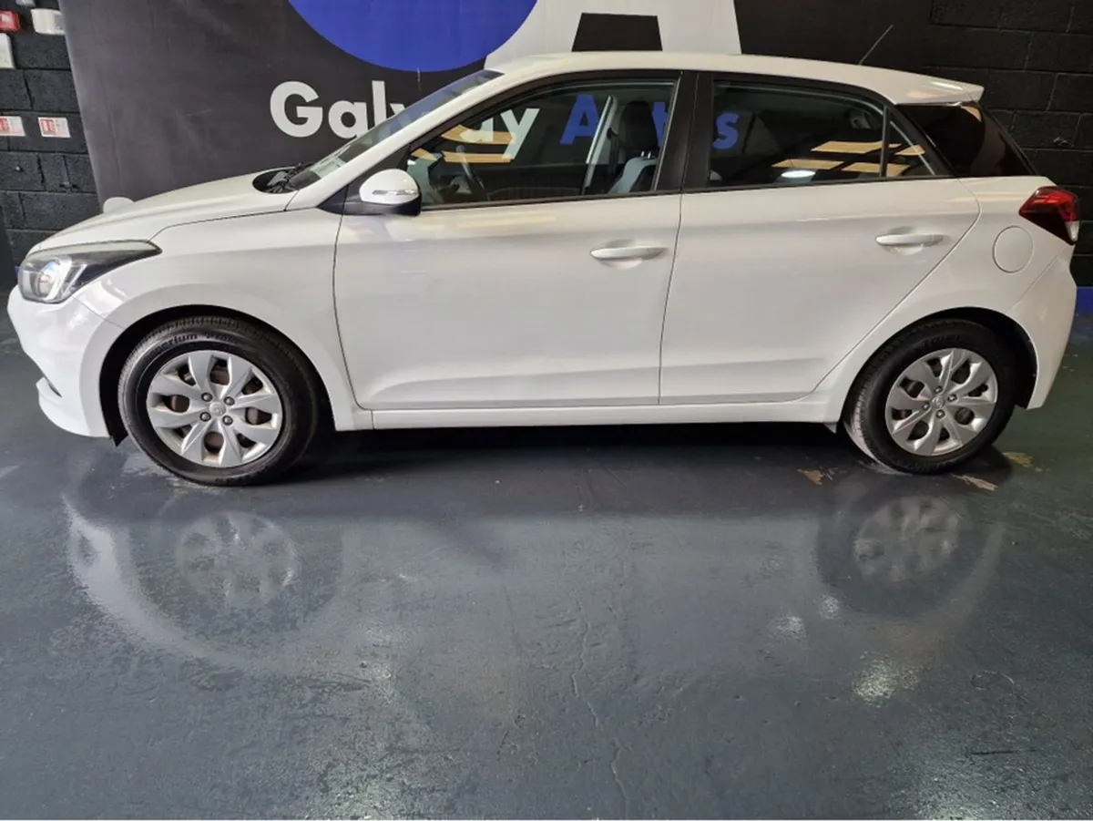 Hyundai i20 Low Mileage-full Service History - Image 4