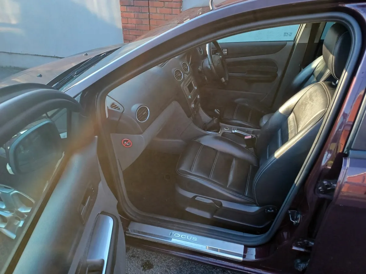 Ford Focus 2008 - Image 2