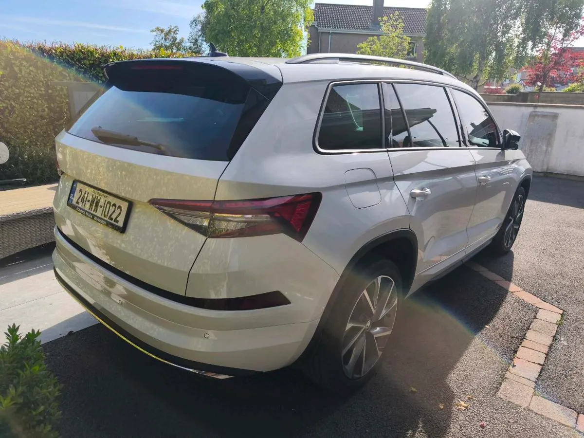 Car - Image 2