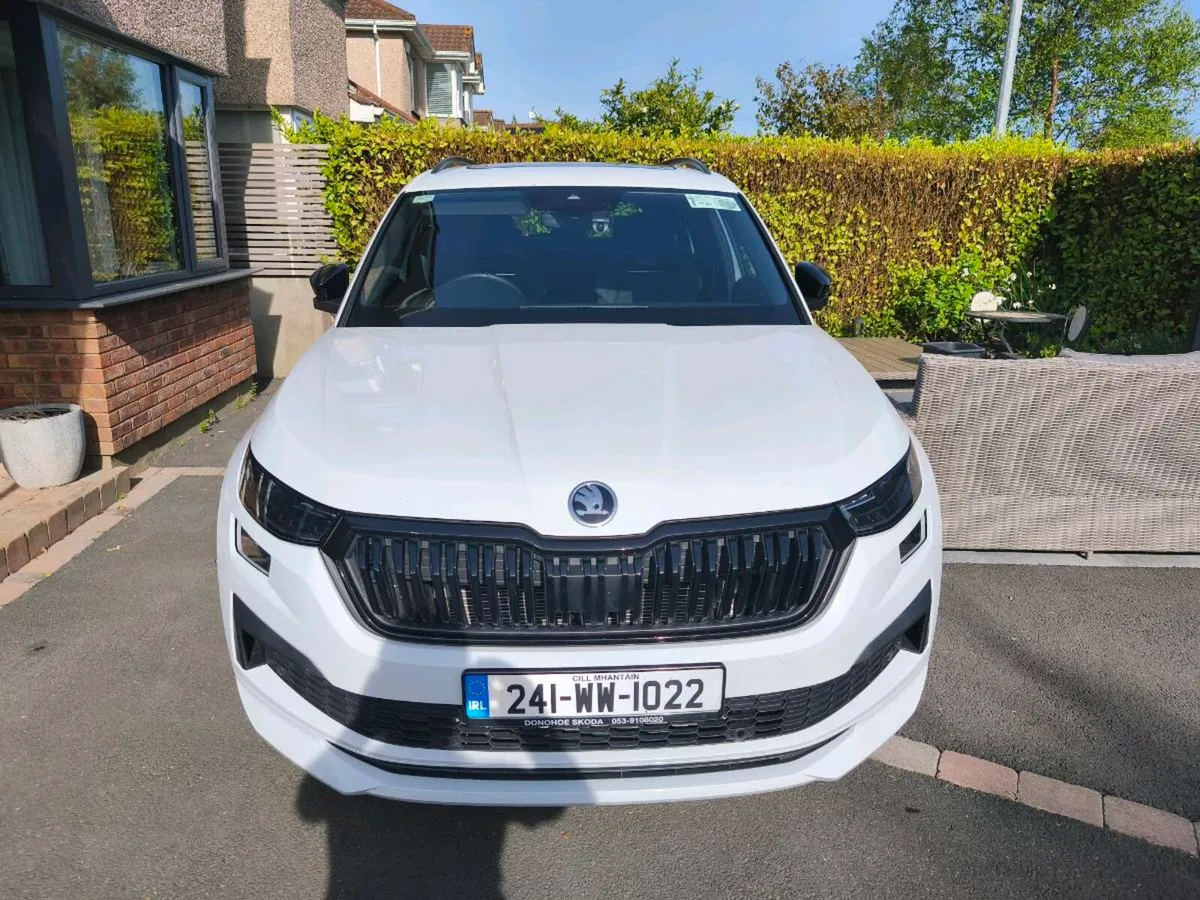 Car - Image 3