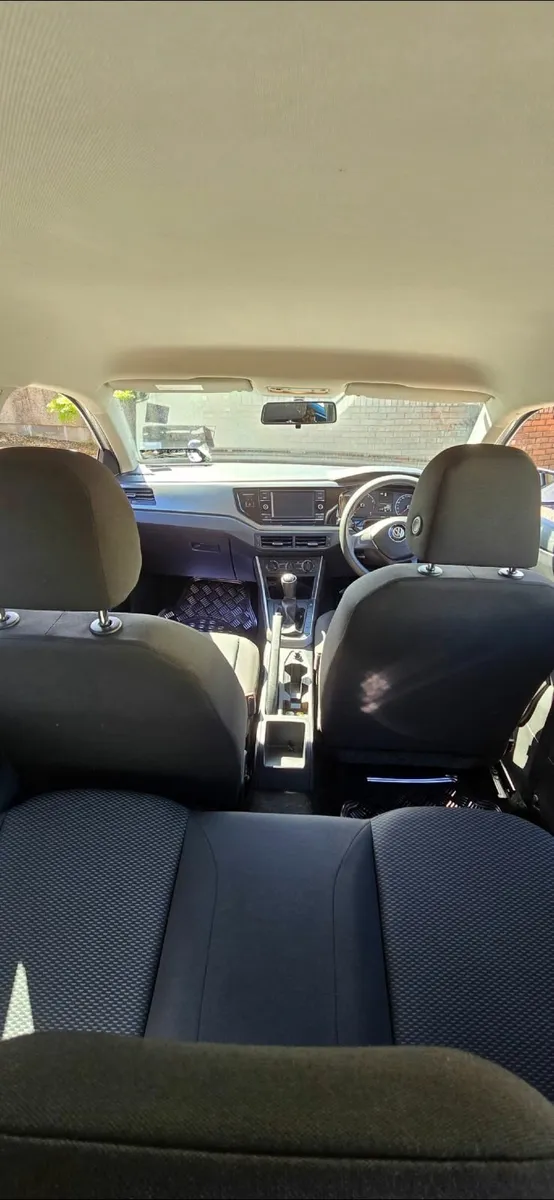 Volkswagen Polo 2018 - Image 2