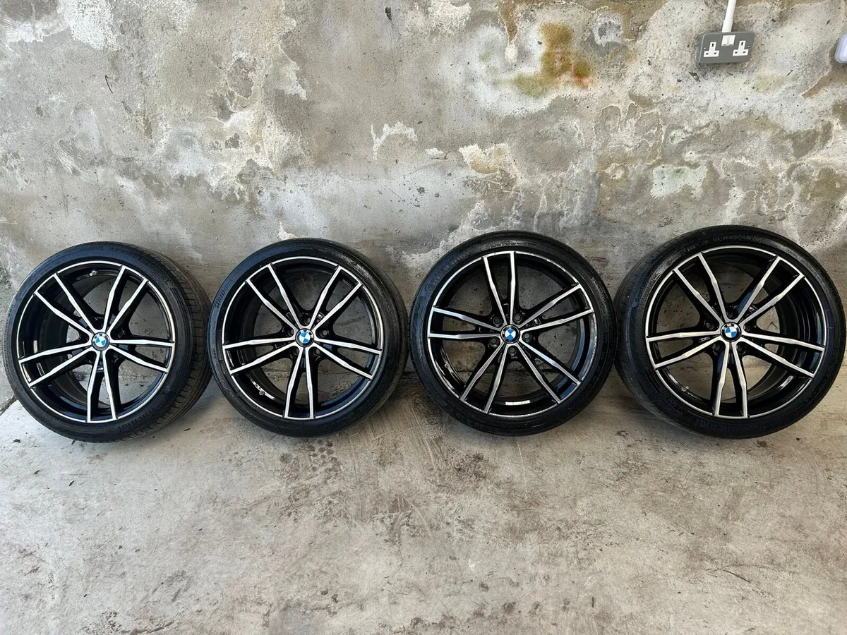 19” GENUINE BMW G20 M-SPORT ALLOY WHEELS & TYRES - Image 2