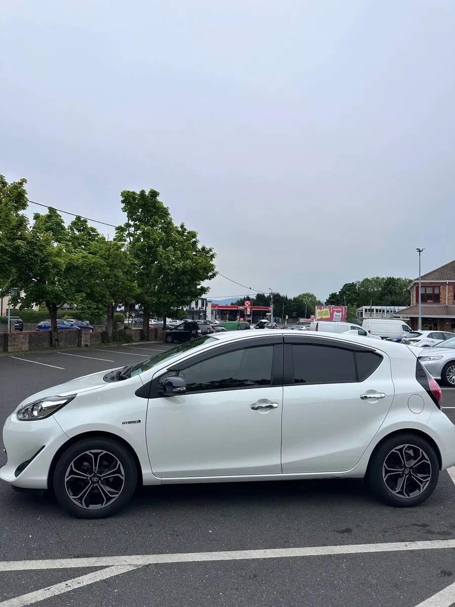 Toyota Aqua 2018 - Image 3