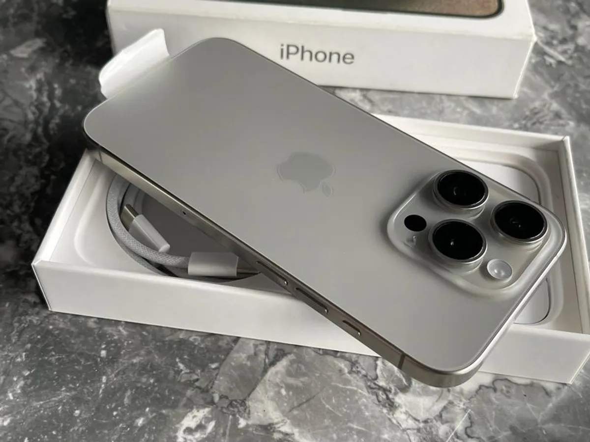 iPhone 15 Pro Max 256GB Natural Titanium Brand New Factory Unlocked - Image 4