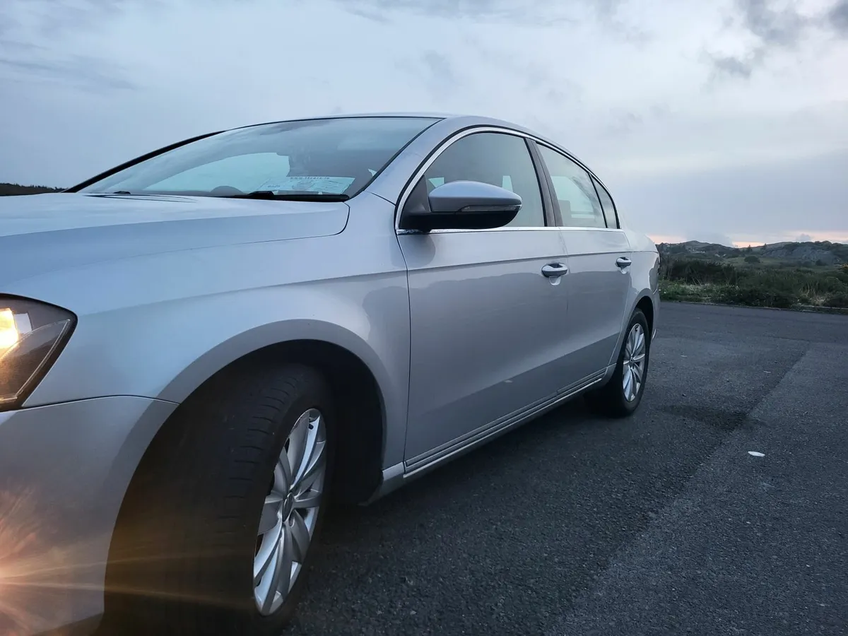 Volkswagen Passat 2013 - Image 3