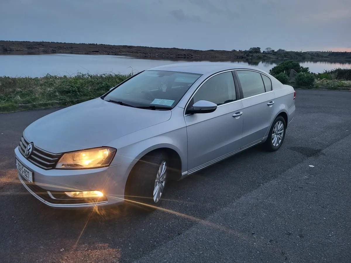 Volkswagen Passat 2013 - Image 2