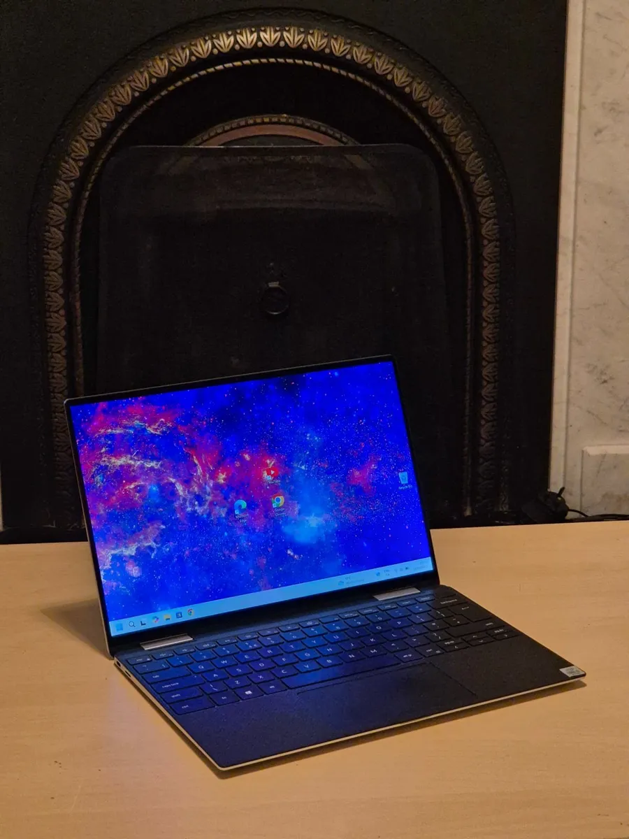Dell XPS 7390, 13.4" 2 in 1 laptop - Image 2