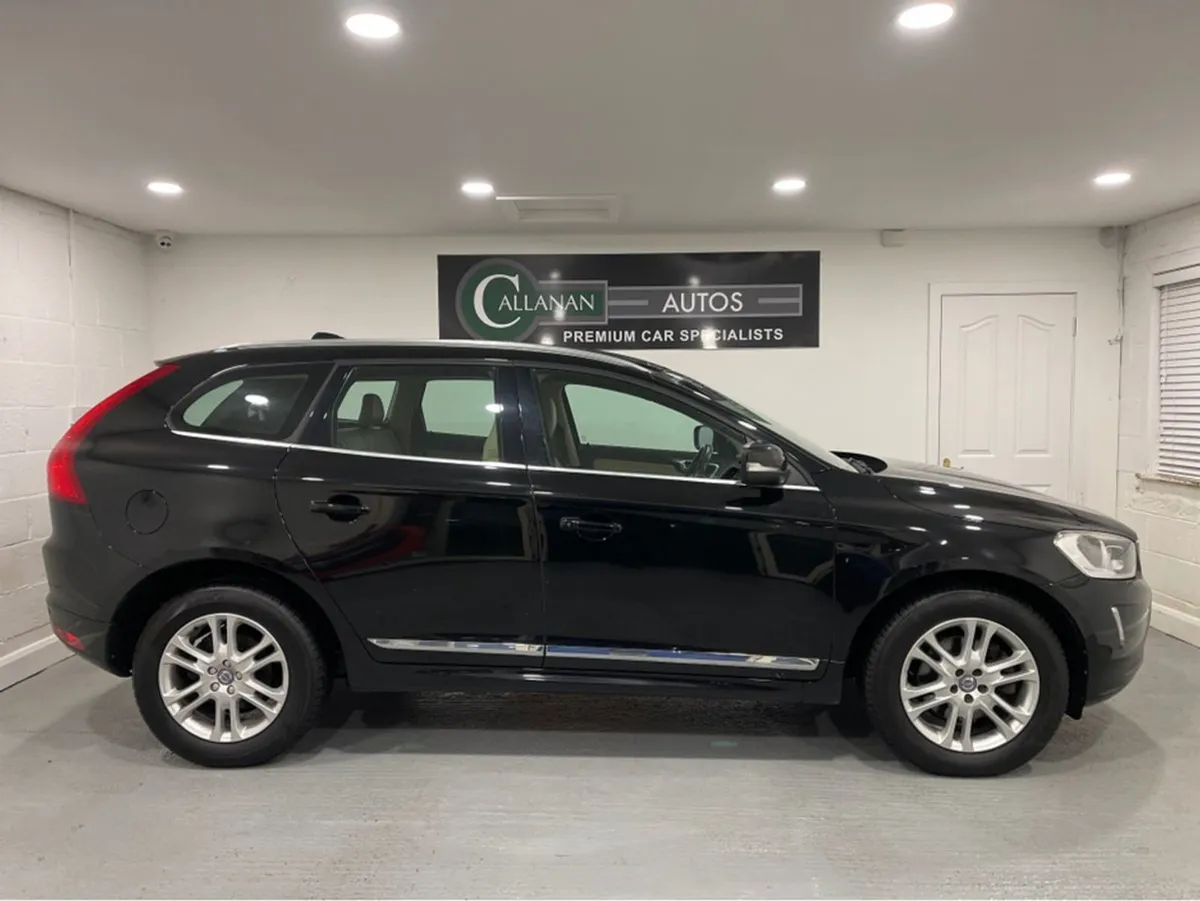 Volvo XC60 D4 FWD SE Luxury GT 5DR Auto beige Lea - Image 4