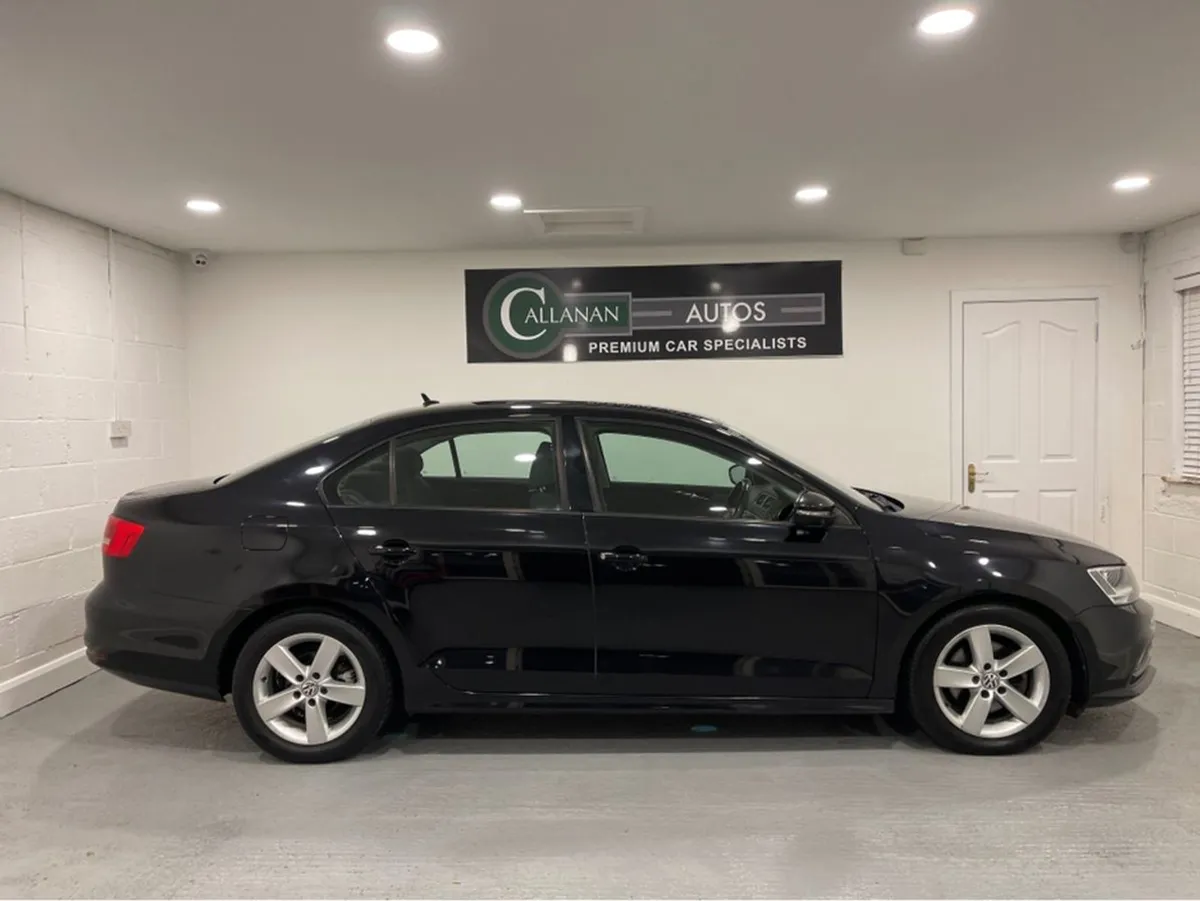 Volkswagen Jetta 2.0 TDI Manual 5speed 110HP 4dr - Image 4