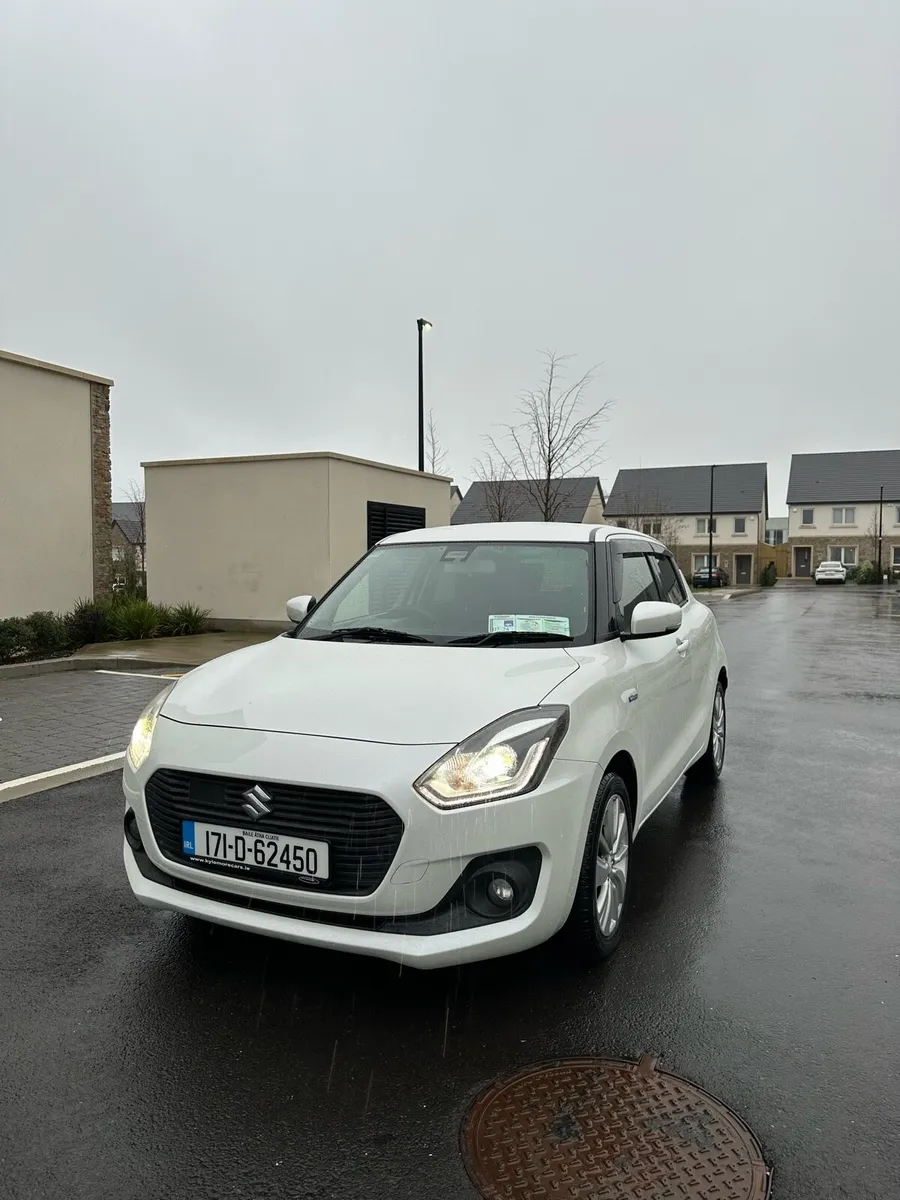 2017 Automatic Suzuki Swift 1.2 Hybrid Full - Image 1