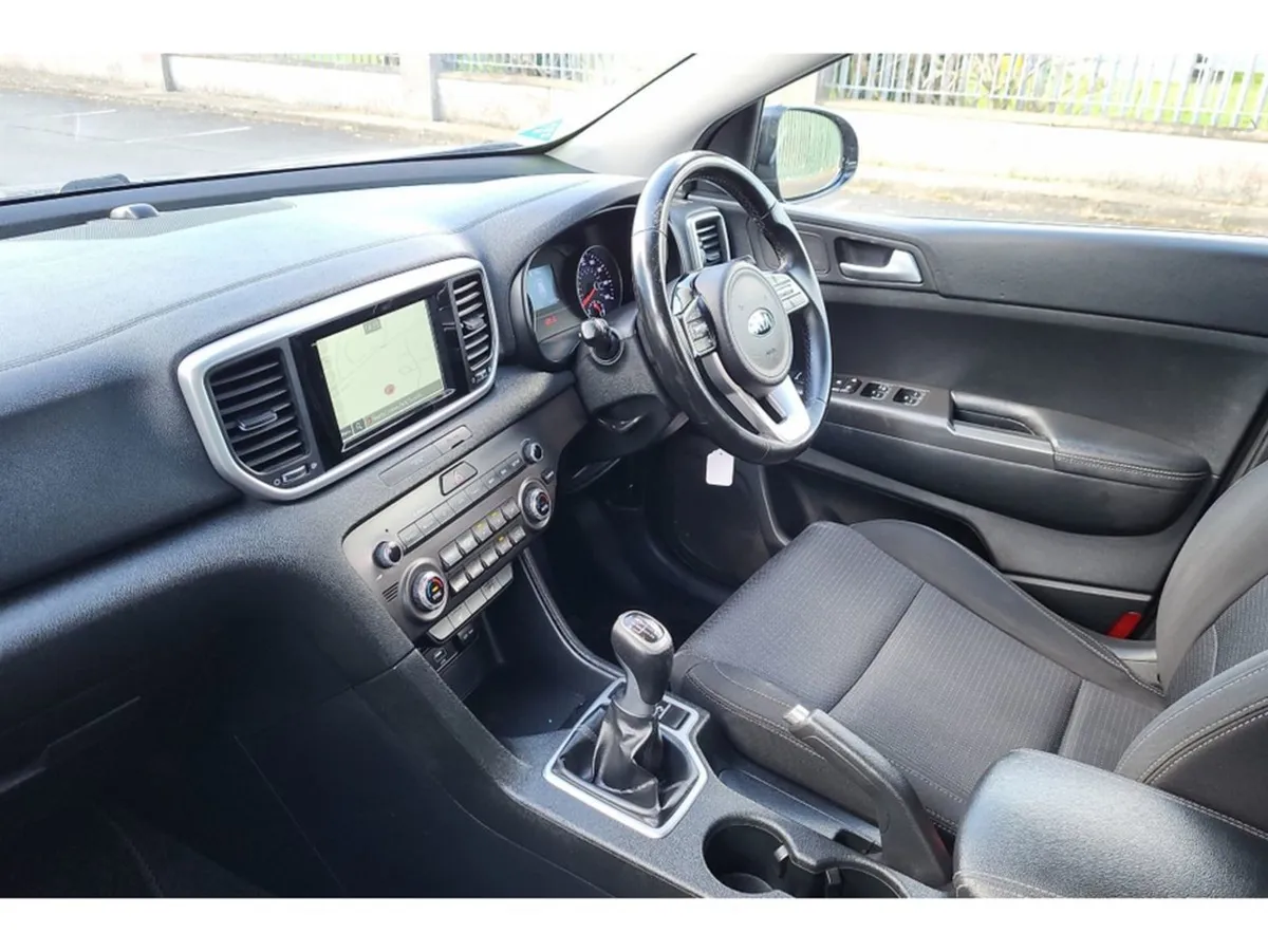 Kia Sportage 1.6crdi K2 Sat Nav / Reversing Camer - Image 3