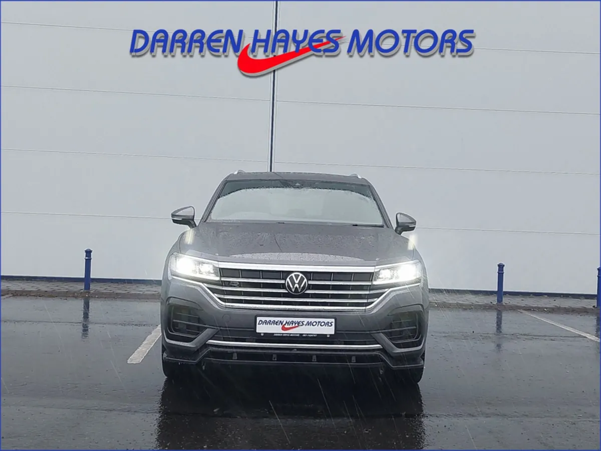 Volkswagen Touareg V6 R-LINE TECH TD - Image 3