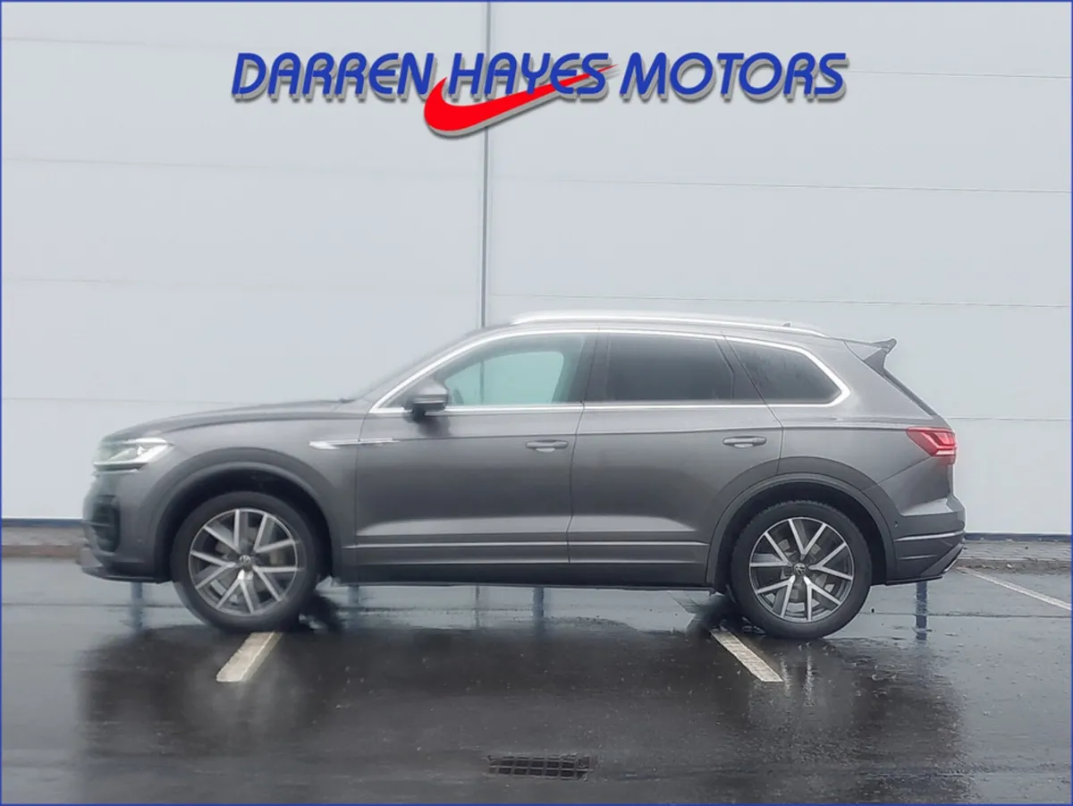 Volkswagen Touareg V6 R-LINE TECH TD - Image 4