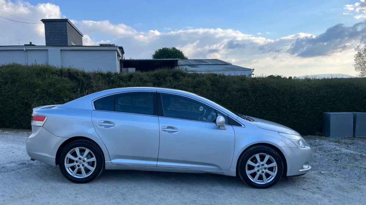 Toyota Avensis 2.0D4D - Image 2