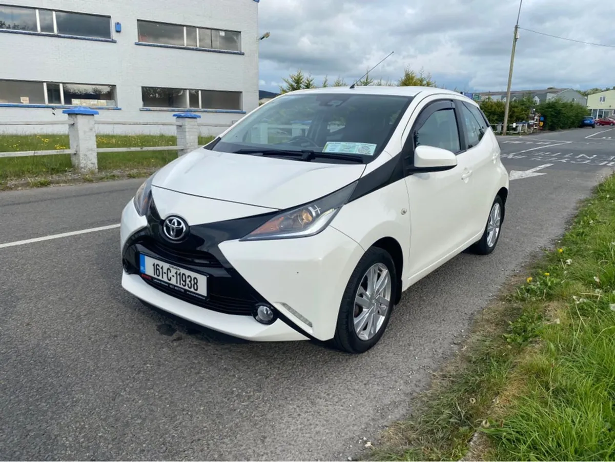 Toyota AYGO 1.0 X-play 4DR - Image 1
