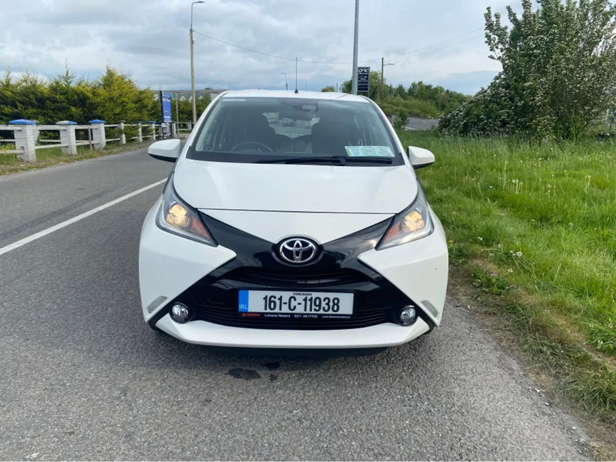 Toyota AYGO 1.0 X-play 4DR - Image 2