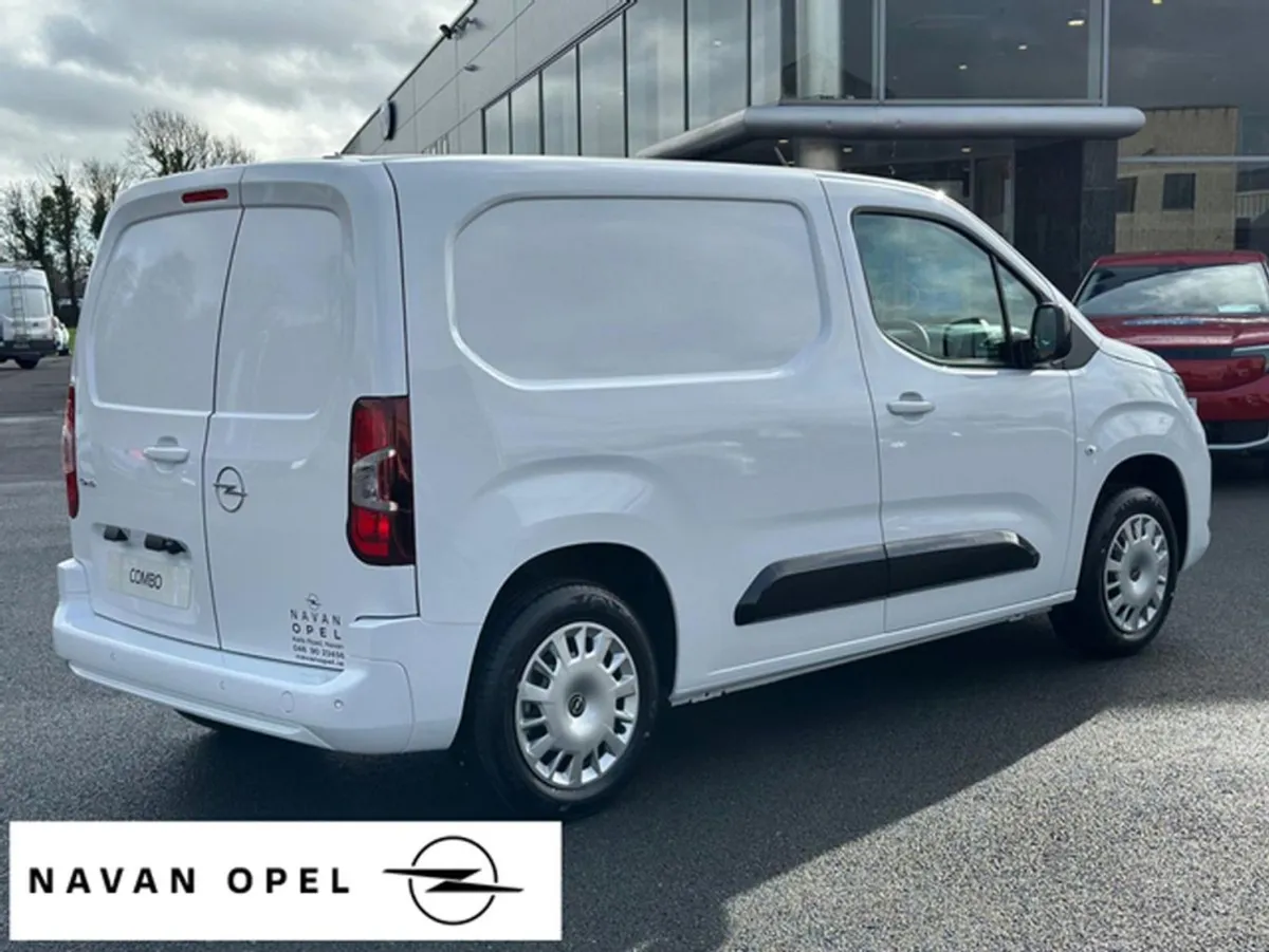Opel Combo Sportive SWB 1.5 TD 100Ps From  74 Per - Image 4